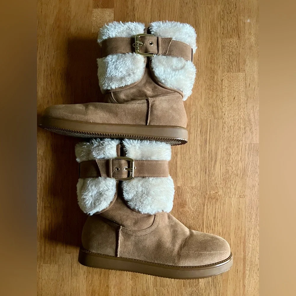 Cozy Tan Winter Boots with Faux Fur Lining - Picture 3 of 8